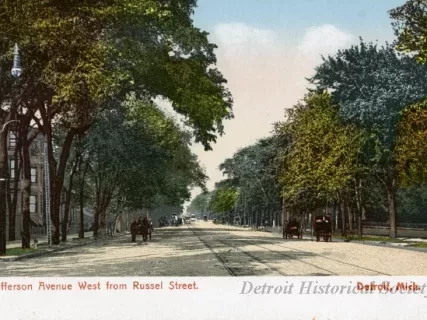 Postcard - Jefferson Avenue West From Russell Street. Detroit, Mich.