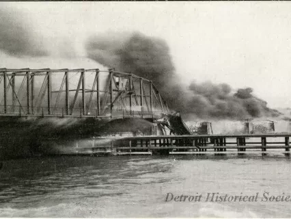 Postcard - Belle Isle Bridge Fire, April 27, 1915