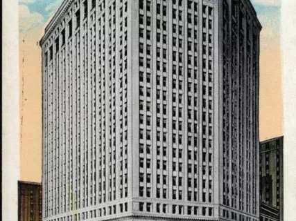 Postcard - First National Bank Building. Detroit, Mich.