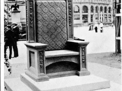 Postcard - Cadillac Chair, Campus Martius, Detroit.
