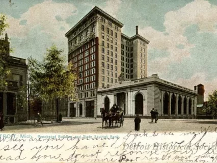 Postcard - Detroit, Mich. Penobscot Building and State Savings Bank.