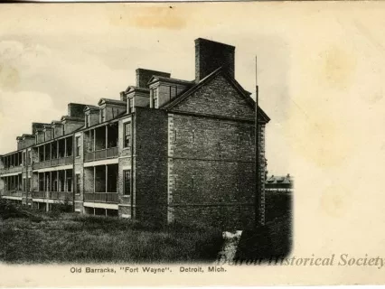 Postcard - Old Barracks, "Fort Wayne". Detroit, Mich.