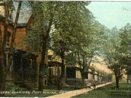 Postcard - Officers Quarters, Fort wayne, Detroit, Mich.