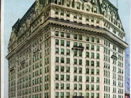 Postcard - Hotel Pontchartrain, Detroit, Mich. When Completed June 1910.