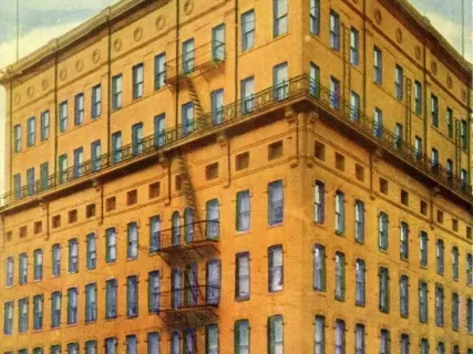 Postcard - Griswold House, Detroit, Mich.