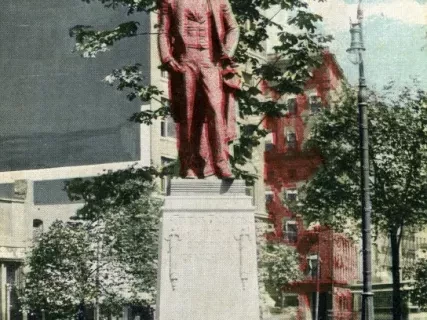 Postcard - Gov. Mason Monument, Capital Park, Detroit, Mich.