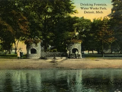 Postcard - Drinking Fountain, Water Works Park, Detroit, Mich.