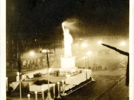 Postcard - Liberty Statue Detroit 1918, Night Scene - Liberty Statue, Detroit 1918