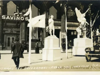 Postcard - Woodward Ave Decorations - Arrow Day, May 19-19