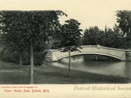 Postcard - Water Works Park, Detroit, Mich.