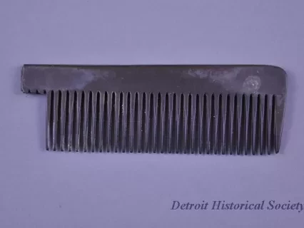 Comb
