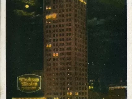 Postcard - Eaton Tower by Illumination, Detroit, Mich.