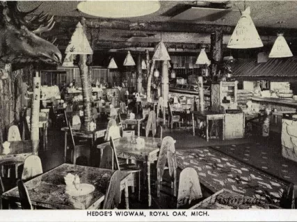 Postcard - Hedge's Wigwam, Royal Oak, Mich.