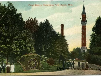 Postcard - Floral Clock in Waterworks Park, Detroit, Mich.