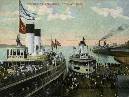 Postcard - Excursion Steamers, Detroit, Mich.