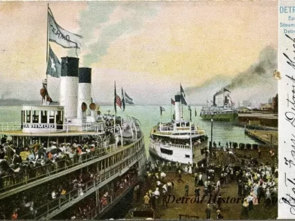 Postcard - Detroit, Mich. Excursion Steamers on the Detroit River.
