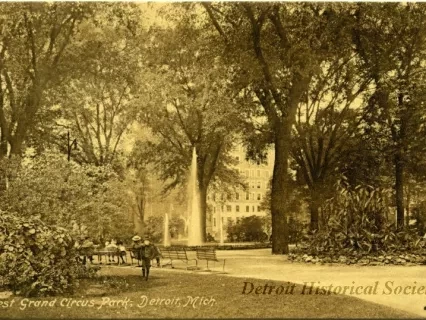 Postcard - West Grand Circus Park, Detroit, Mich.