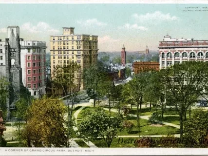 Postcard - A Corner of Grand Circus Park, Detroit, Mich.