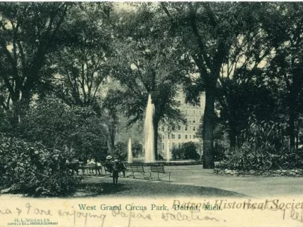 Postcard - West Grand Circus Park, Detroit, Mich.