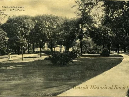 Postcard - Grand Circus Park, Detroit, Mich.