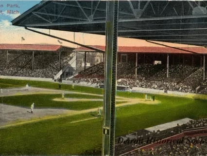 Postcard - Navin Park, Detroit, Mich