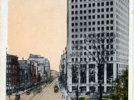 Postcard - Woodward Ave. looking South, from Whitney Building, Detroit, Mich.