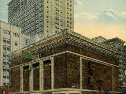 Postcard - Orpheum Theatre, Detroit, Mich.