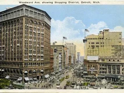 Postcard - Woodwad Ave. showing Shopping District, Detroit, Mich.