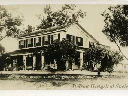Postcard - Historical Walker Tavern, Brooklyn, Mich