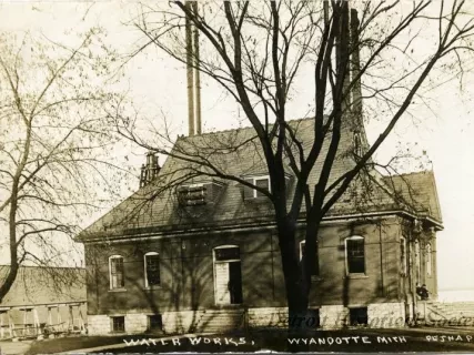 Postcard - Water Works, Wyandotte, Mich.