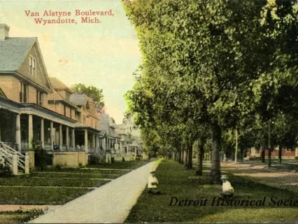 Postcard - Van Alstyne Boulevard, Wyandotte, Mich.