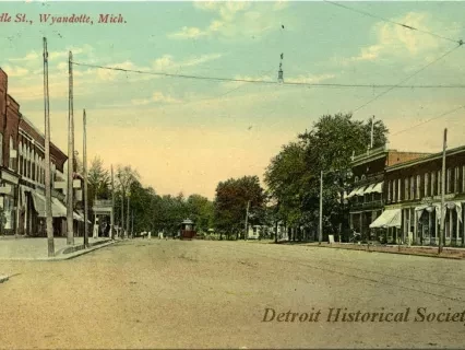 Postcard - Biddle St., Wyandotte, Mich.
