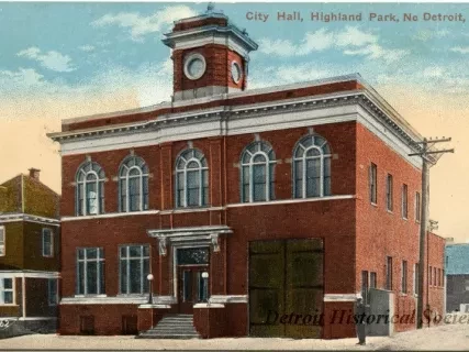 Postcard - City Hall, Highland Park, No Detroit, Mich.