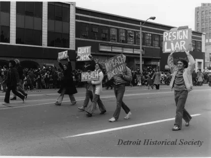 Print, Photographic - Thanksgiving Day Parade, 1973