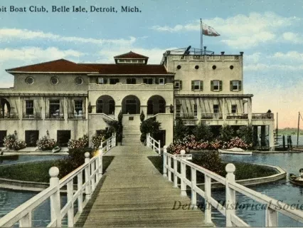 Postcard - Detroit Boat Club, Belle Isle, Detroit, Mich.