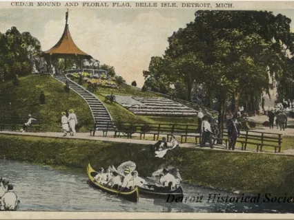 Postcard - Cedar Mound and Floral Flag, Belle Isle, Detroit, Mich.