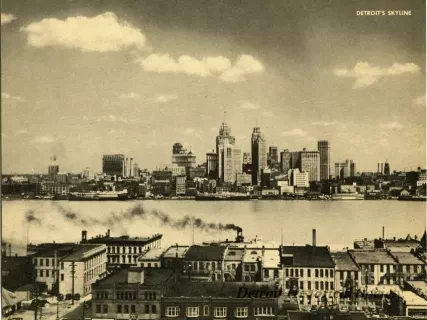 Postcard - Detroit's Skyline