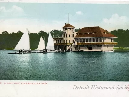 Postcard - Detroit Yacht Club, Belle Isle Park.