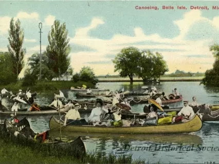 Postcard - Canoeing, Belle Isle, Detroit, Mich.