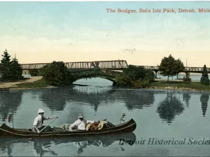 Postcard - The Bridges, Belle Isle Park, Detroit, Mich.