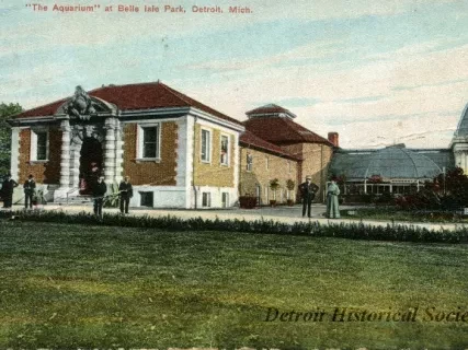 Postcard - The "Aquarium" at Belle Isle Park, Detroit, Mich.