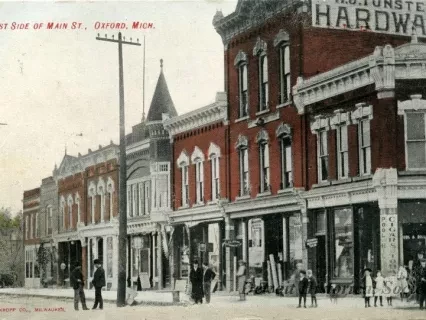 Postcard - West Side of Main St., Oxford, Mich.