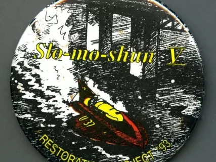 Button, Souvenir