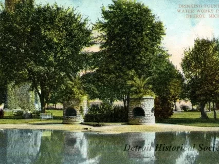 Postcard - Drinking Fountain, Water Works Park, Detroit, Mich.