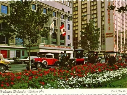 Postcard - Washington Boulevard at Michigan Ave.