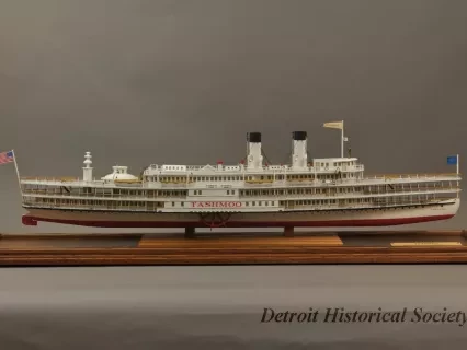 Model - Tashmoo stbd profile