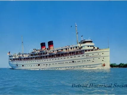 Postcard - S.S. SOUTH AMERICAN On The Detroit River