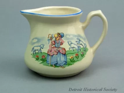 Pitcher, Cream
