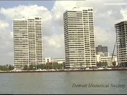 U-Matic - Fire Boat
City from River #1
8-14-90