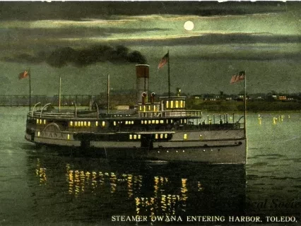 Postcard - Steamer Owana Entering Harbor, Toledo, Ohio